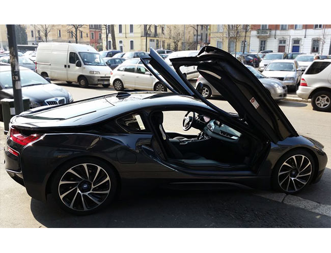 Rent a BMW i8 Hybrid in Milan, Florence, Zurich, Como