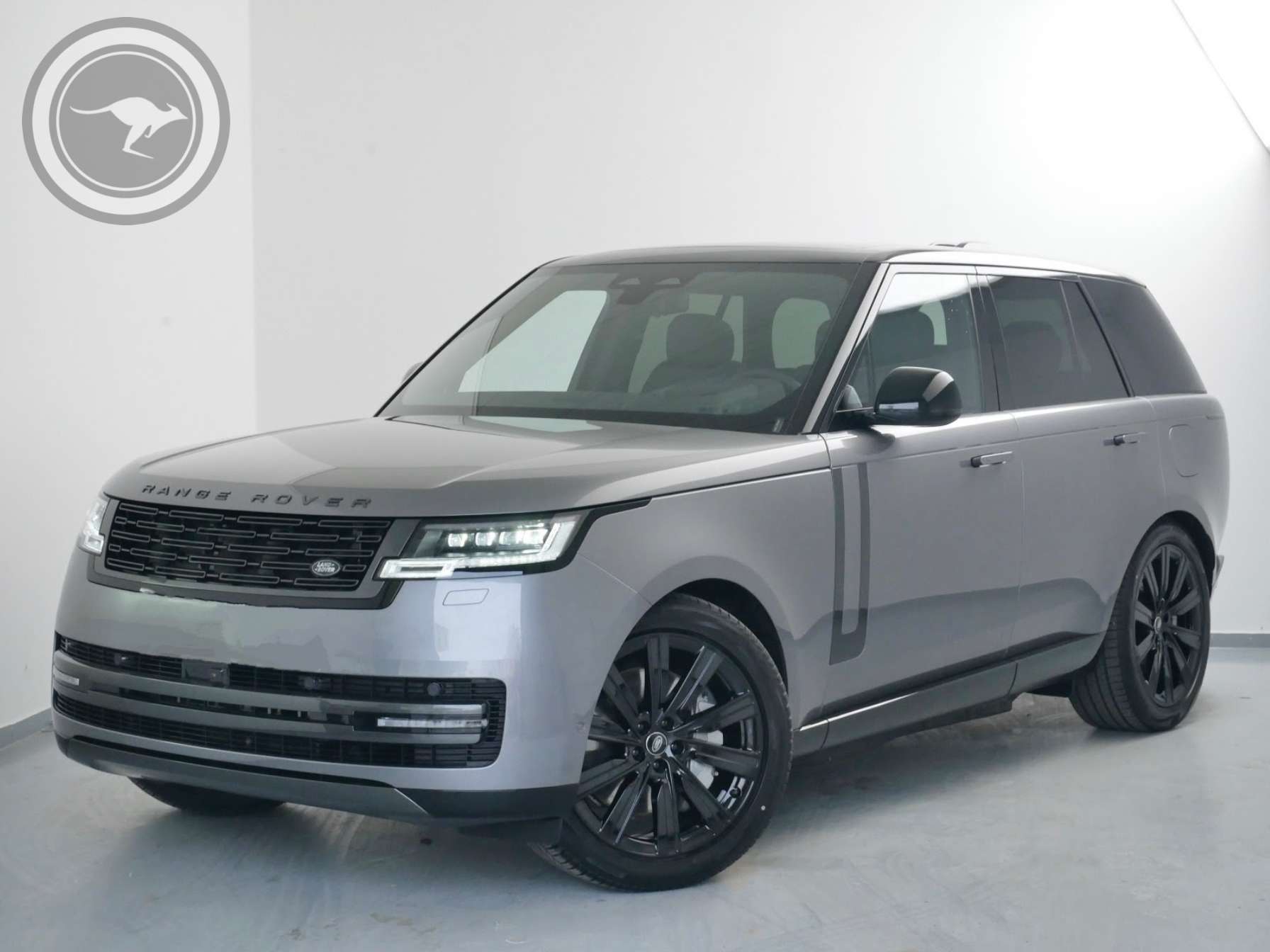 Rent a Land Rover Range Rover Vogue 2025 in Milan, Florence, Zurich, Como