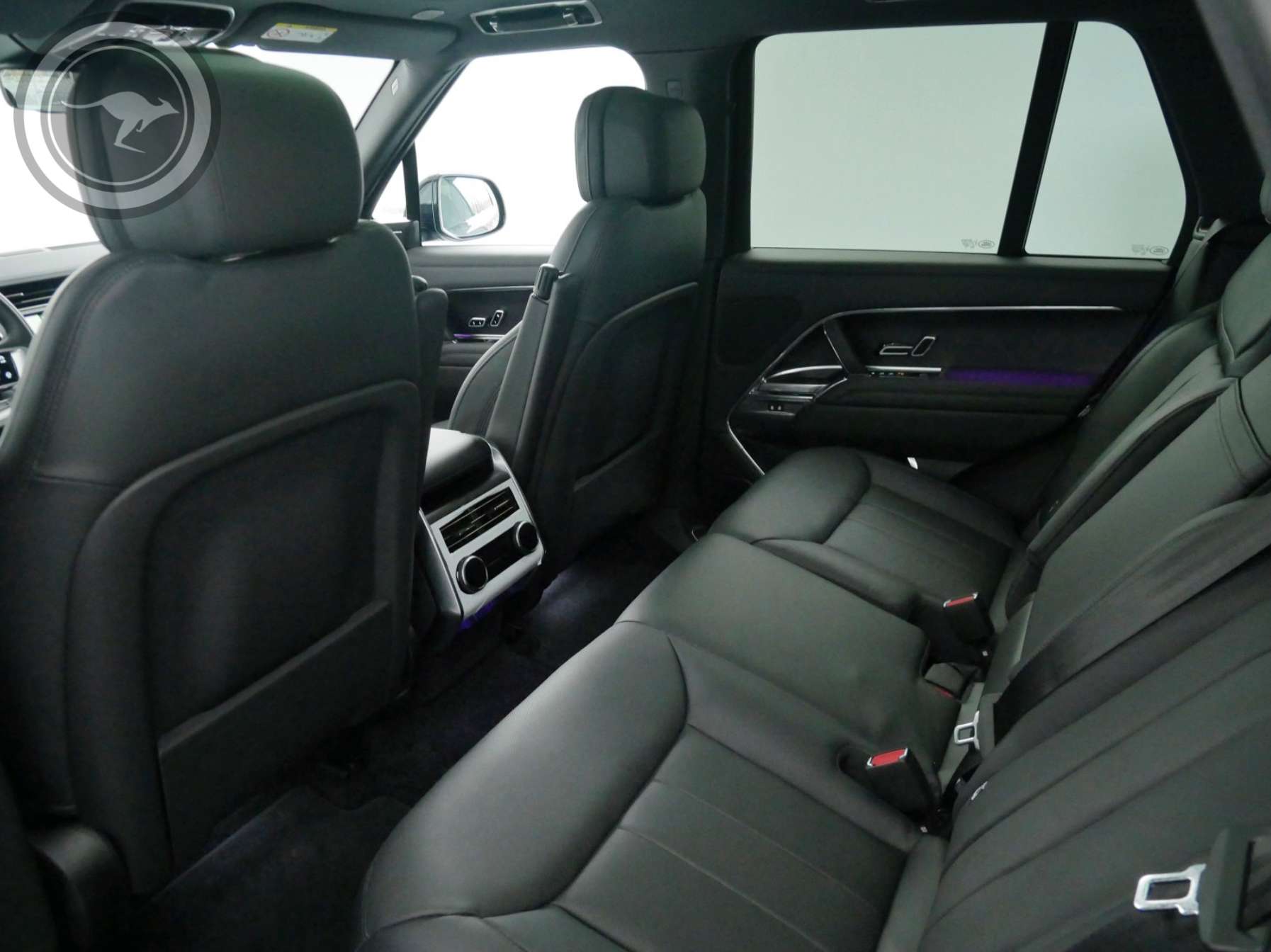 Rent a Land Rover Range Rover Vogue 2025 in Milan, Florence, Zurich, Como