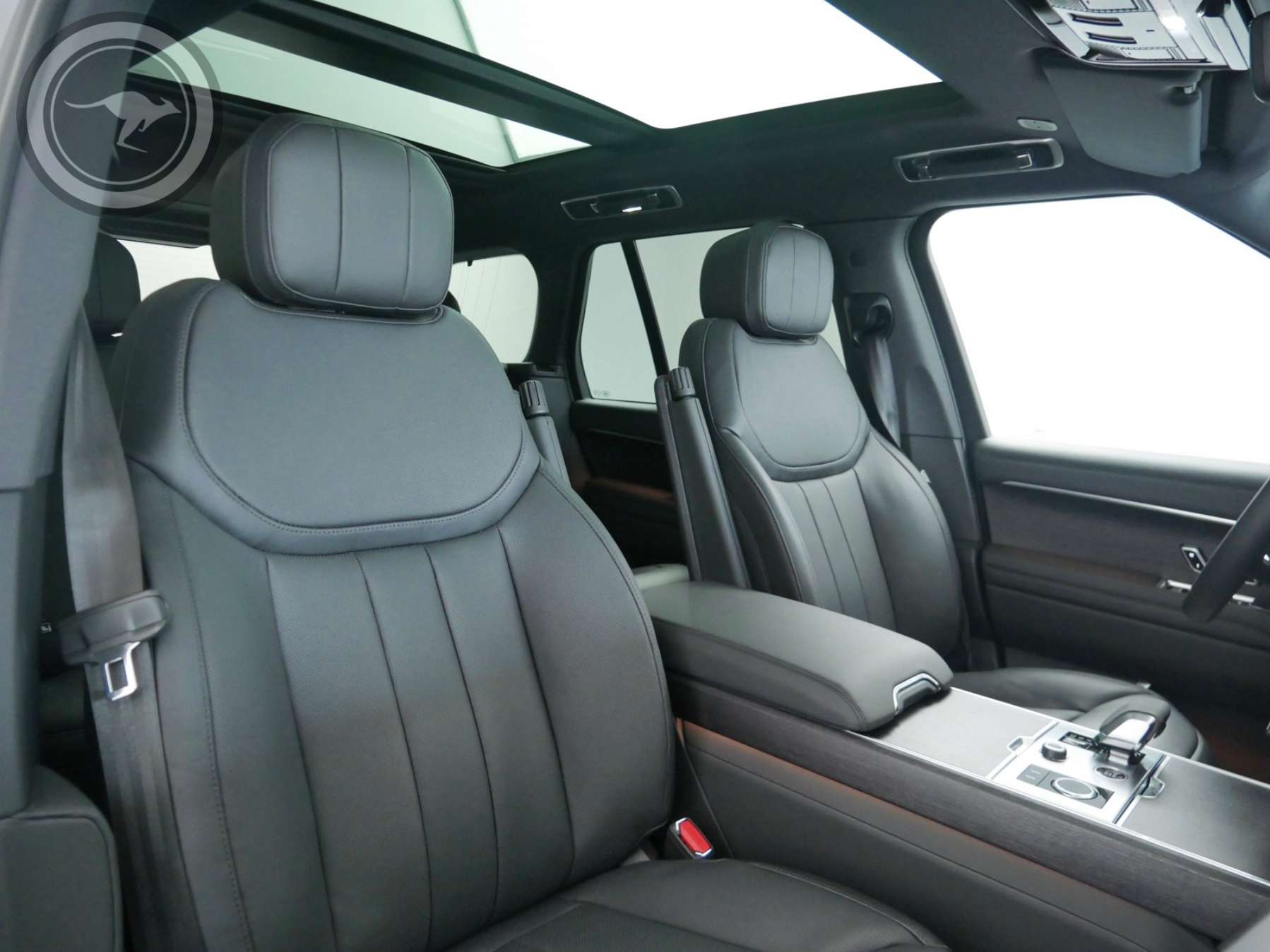 Rent a Land Rover Range Rover Vogue 2025 in Milan, Florence, Zurich, Como