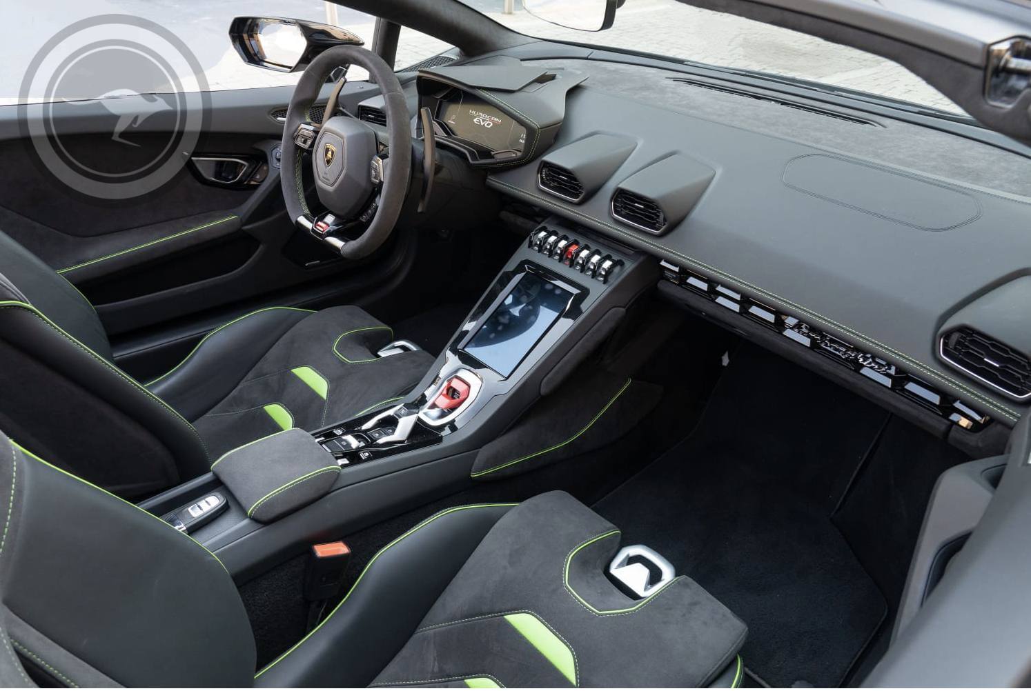 Rent a Lamborghini Huracán EVO Spyder 640-4 in Milan, Florence, Zurich, Como