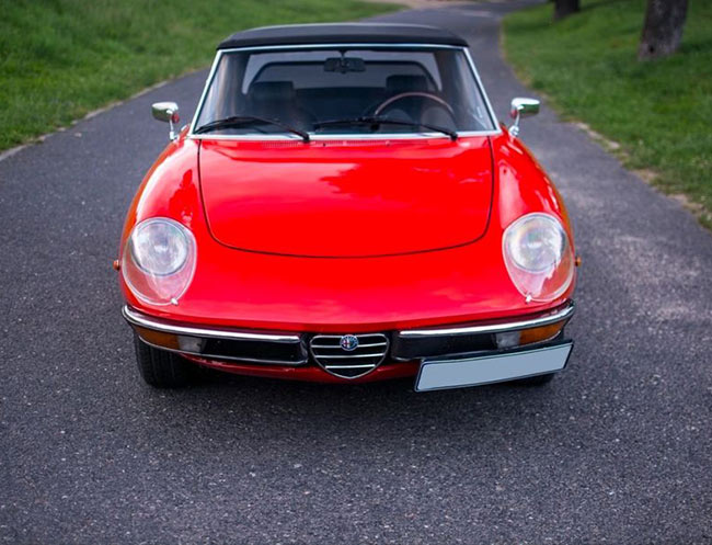 Rent a Alfa Romeo Duetto Spider in Milan, Florence, Zurich, Como