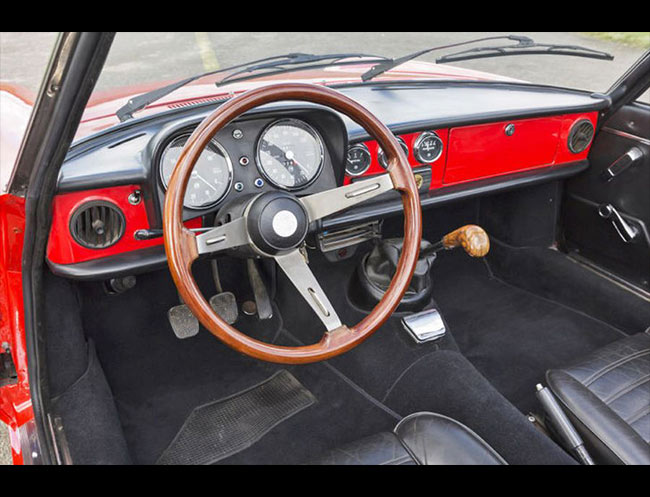 Rent a Alfa Romeo Duetto Spider in Milan, Florence, Zurich, Como