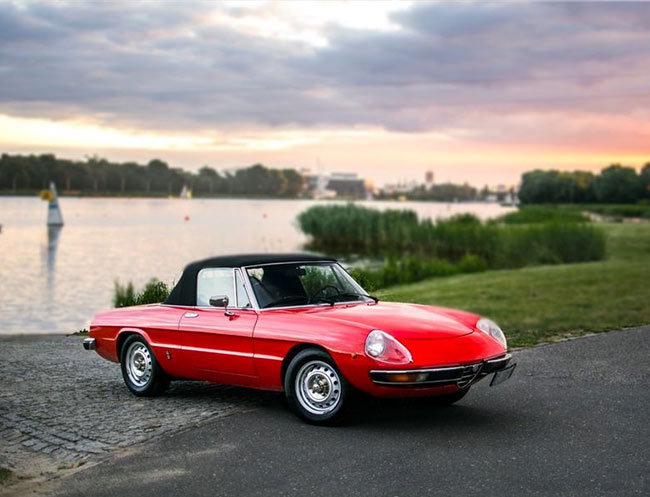 Rent a Alfa Romeo Duetto Spider in Milan, Florence, Zurich, Como