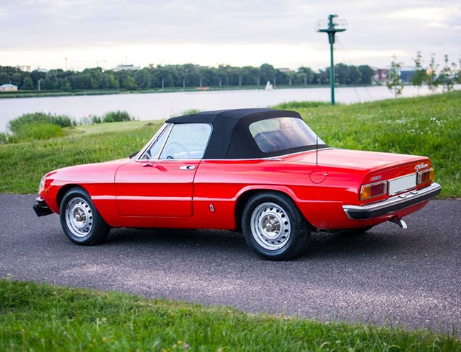 Rent a Alfa Romeo Duetto Spider in Milan, Florence, Zurich, Como