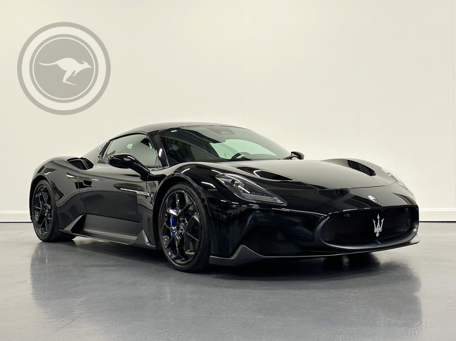Rent a Maserati MC20 Coupé in Milan, Florence, Zurich, Como
