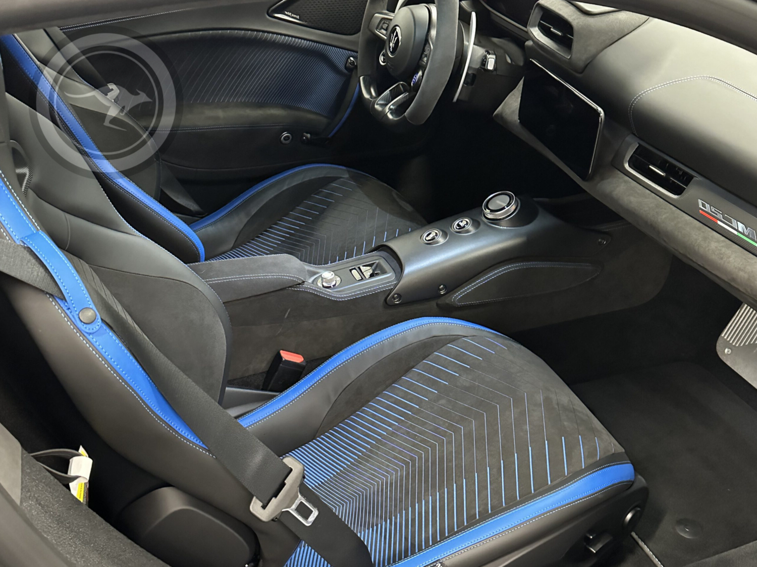 Rent a Maserati MC20 Coupé in Milan, Florence, Zurich, Como