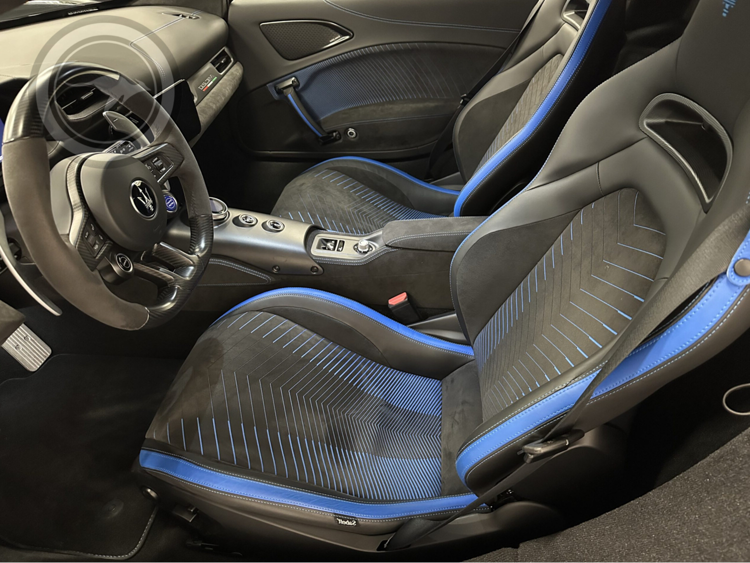 Rent a Maserati MC20 Coupé in Milan, Florence, Zurich, Como