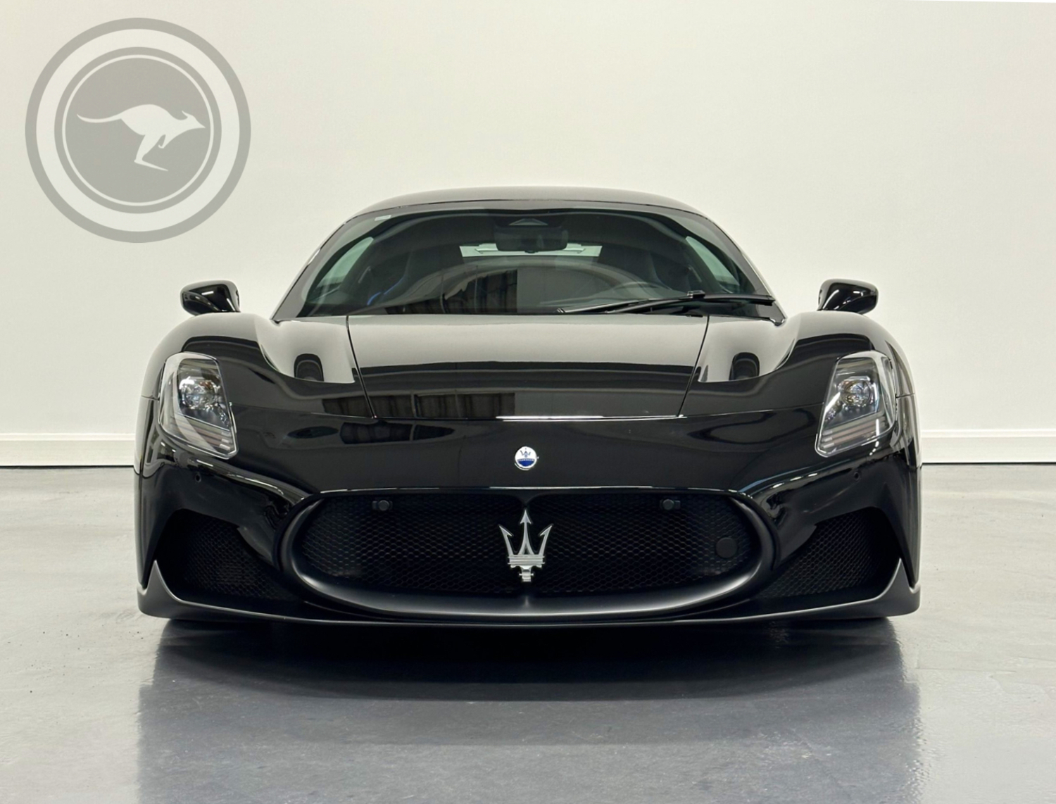Rent a Maserati MC20 Coupé in Milan, Florence, Zurich, Como