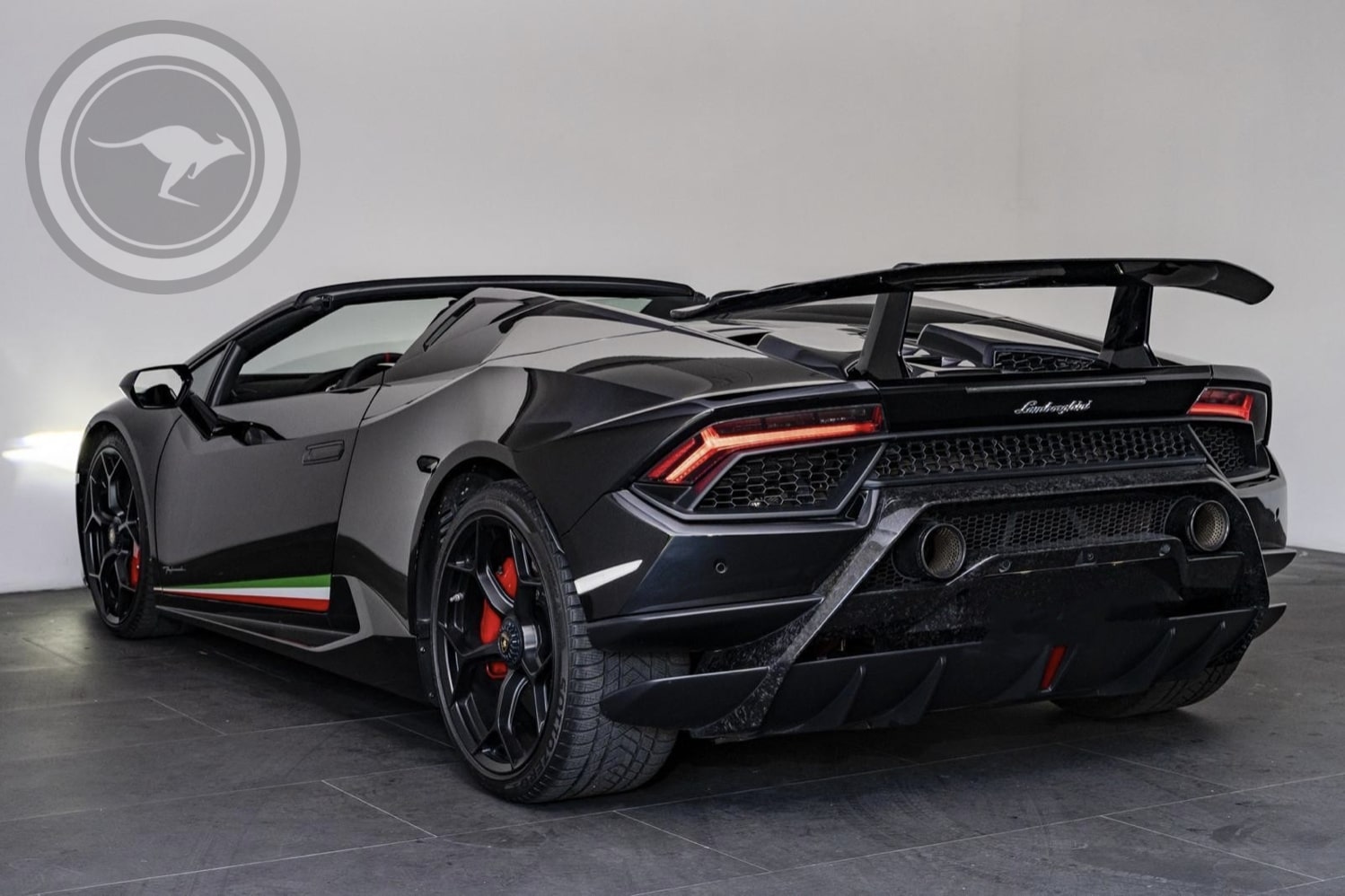 Rent a Lamborghini Hurac&aacute;n Performante Spyder Carbon in Milan, Florence, Zurich, Como