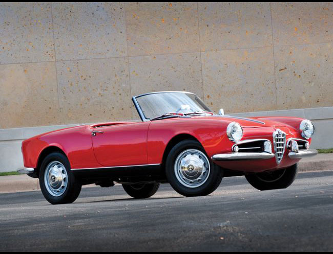 Rent a Alfa Romeo Giulietta Spider in Milan, Florence, Zurich, Como