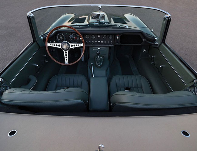 Rent a Jaguar E Type Roadster in Milan, Florence, Zurich, Como