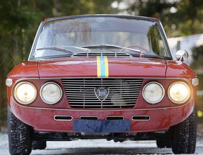 Rent a Lancia Fulvia 1.3 S Rallye in Milan, Florence, Zurich, Como