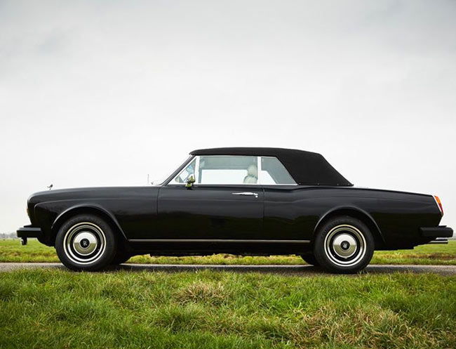 Rent a Rolls Royce Corniche in Milan, Florence, Zurich, Como