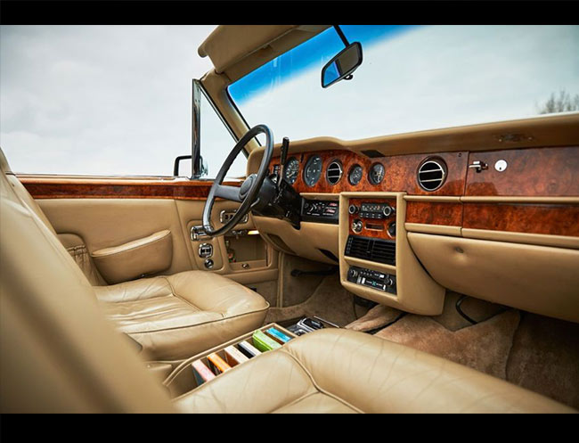 Rent a Rolls Royce Corniche in Milan, Florence, Zurich, Como