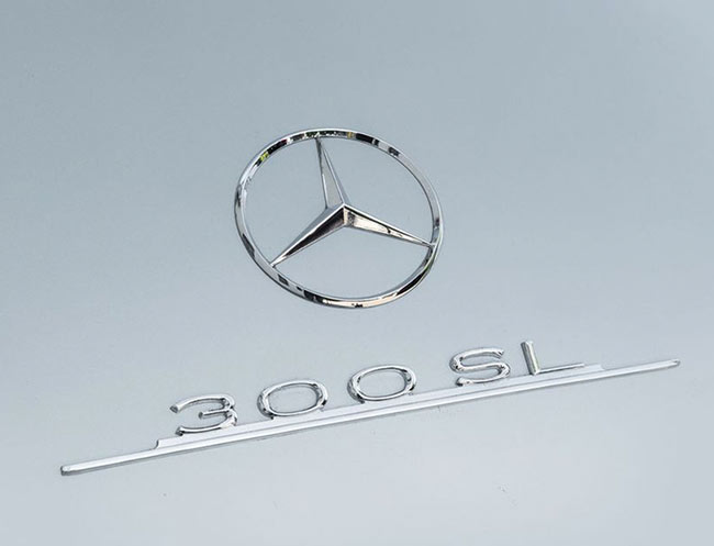 Rent a Mercedes-Benz 300 SL Gullwing in Milan, Florence, Zurich, Como