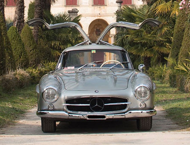 Rent a Mercedes-Benz 300 SL Gullwing in Milan, Florence, Zurich, Como