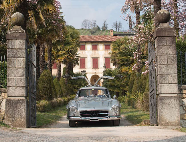 Rent a Mercedes-Benz 300 SL Gullwing in Milan, Florence, Zurich, Como