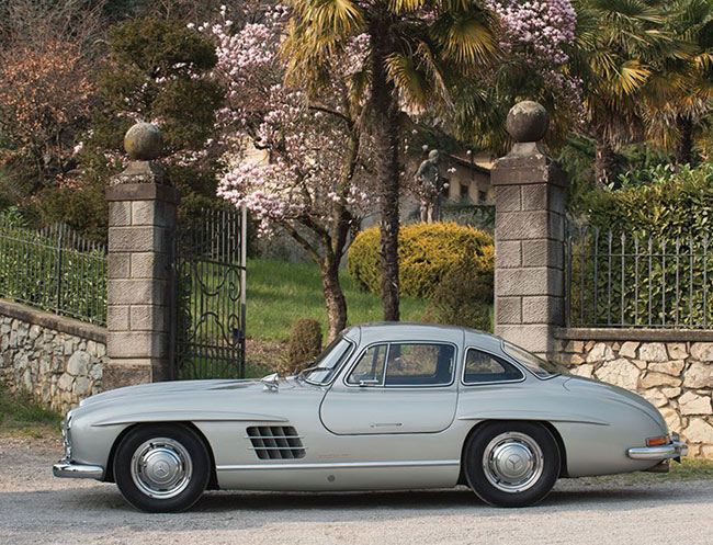 Rent a Mercedes-Benz 300 SL Gullwing in Milan, Florence, Zurich, Como