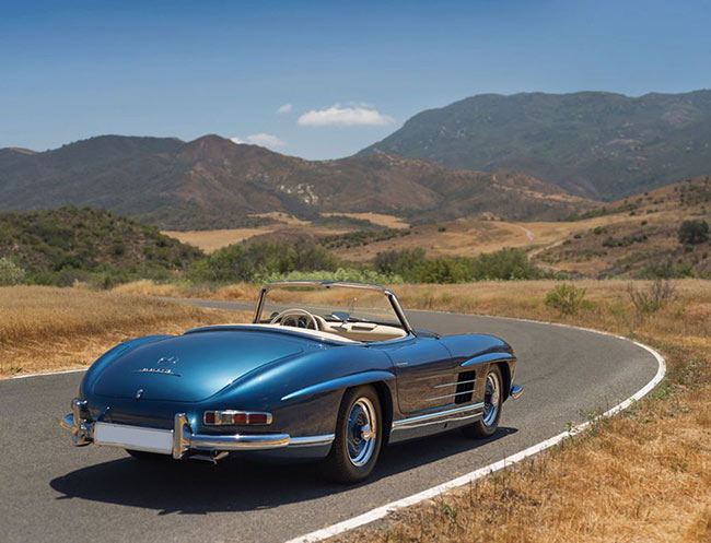 Rent a Mercedes-Benz 300 SL Roadster in Milan, Florence, Zurich, Como