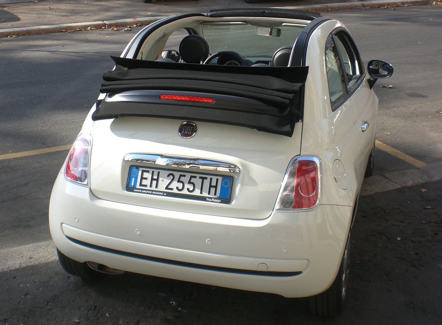 Sanctie Let op manipuleren Rent Fiat 500 500C Cabrio Automatic in Italy or French Riviera - Joey Rent