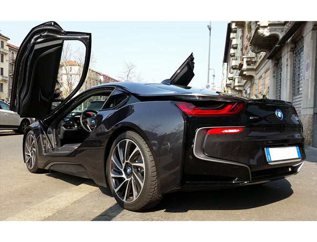 Rent a BMW i8 Hybrid in Milan, Florence, Zurich, Como