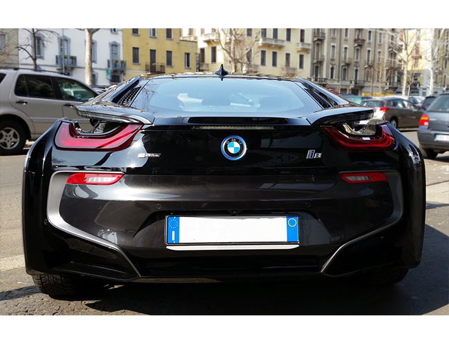 Rent a BMW i8 Hybrid in Milan, Florence, Zurich, Como