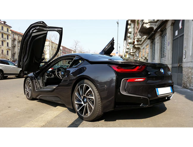 Rent a BMW i8 Hybrid in Milan, Florence, Zurich, Como