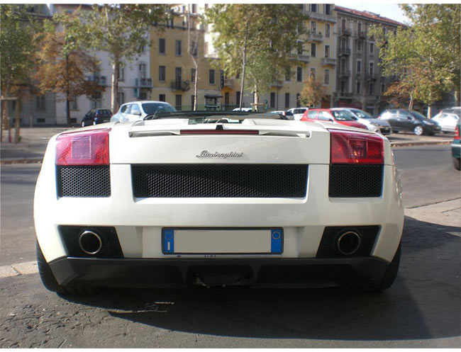 Rent a Lamborghini Gallardo Spyder in Milan, Florence, Zurich, Como