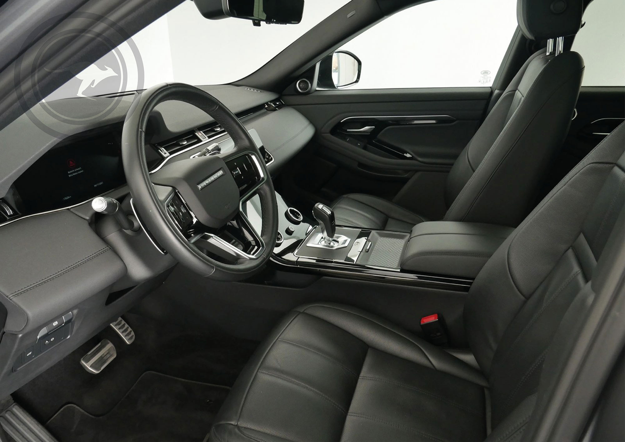Rent a Land Rover Range Rover Evoque in Milan, Florence, Zurich, Como