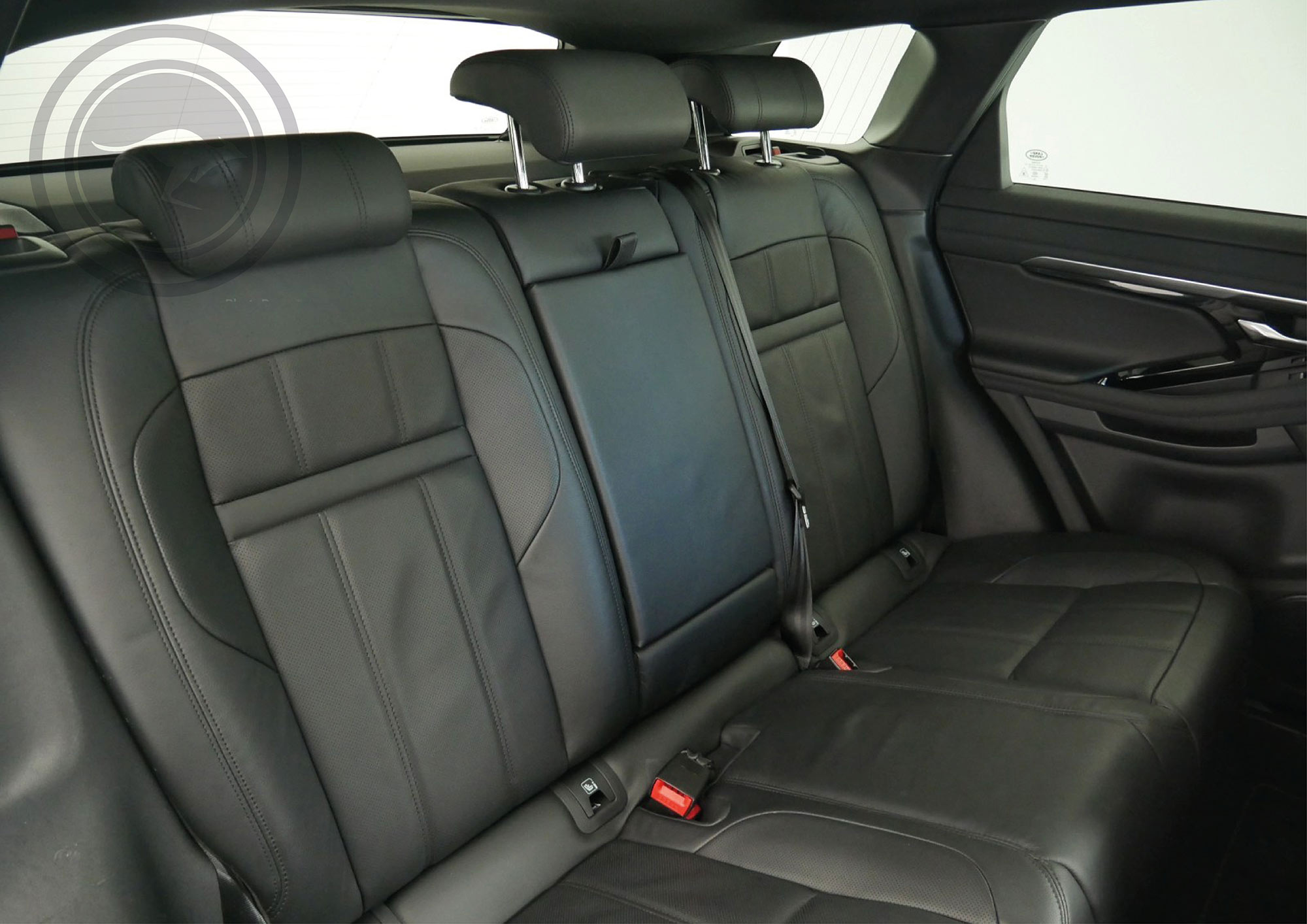 Rent a Land Rover Range Rover Evoque in Milan, Florence, Zurich, Como