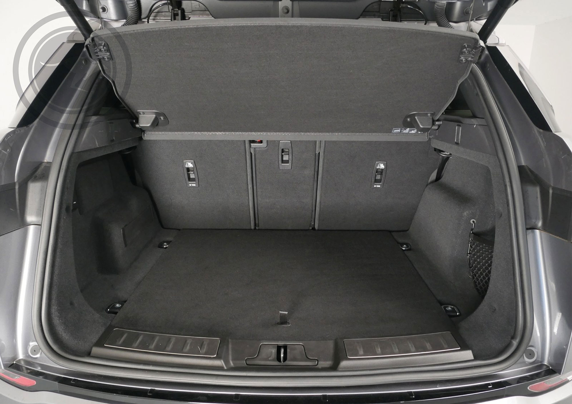 Rent a Land Rover Range Rover Evoque in Milan, Florence, Zurich, Como
