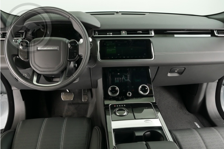Rent a Land Rover Range Rover Velar in Milan, Florence, Zurich, Como