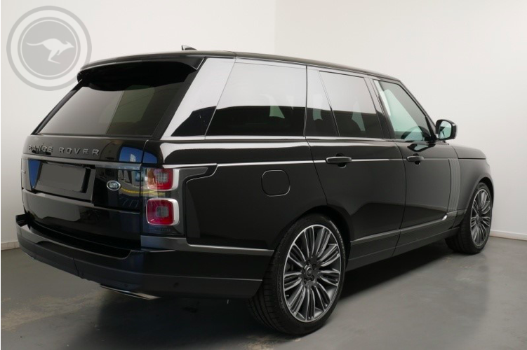 Rent a Land Rover Range Rover Vogue in Milan, Florence, Zurich, Como