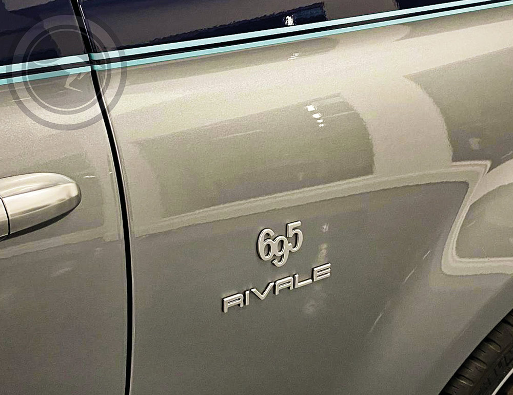 Rent a Abarth 695 Rivale Cabriolet Limited Edition Riva in Milan, Florence, Zurich, Como