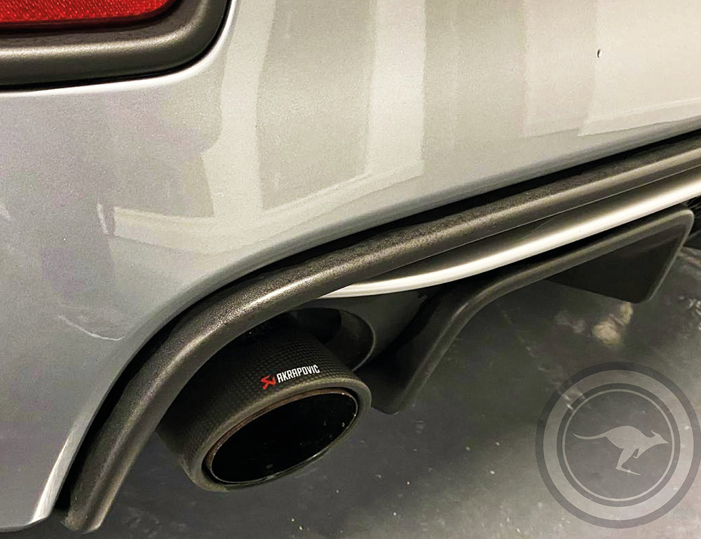Rent a Abarth 695 Rivale Cabriolet Limited Edition Riva in Milan, Florence, Zurich, Como