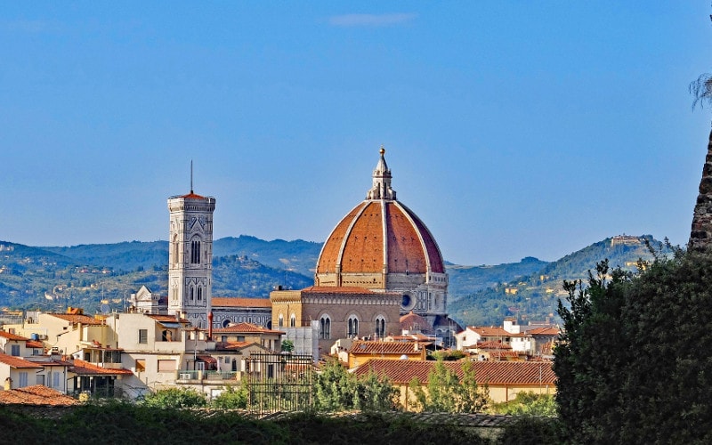 Rent a luxury car in florence